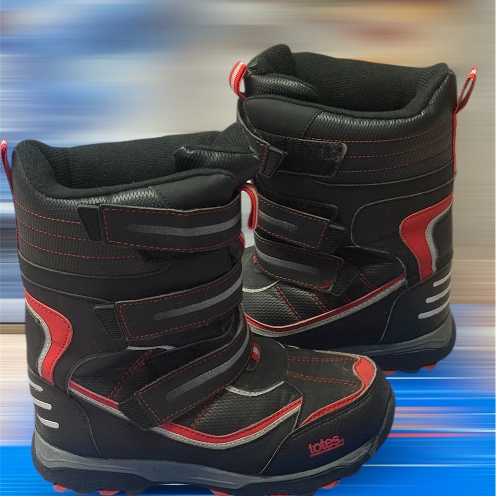 Boy Totes Snow Boots Size 3